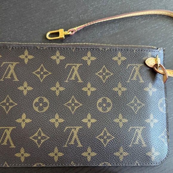 Louis Vuitton GM Monogram Neverfull large tote - Picture 4 of 11